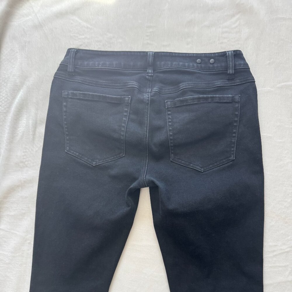 CAbi New Crop Ankle Skinny Jeans - Size 6 - Style 3189 - Picture 3 of 11